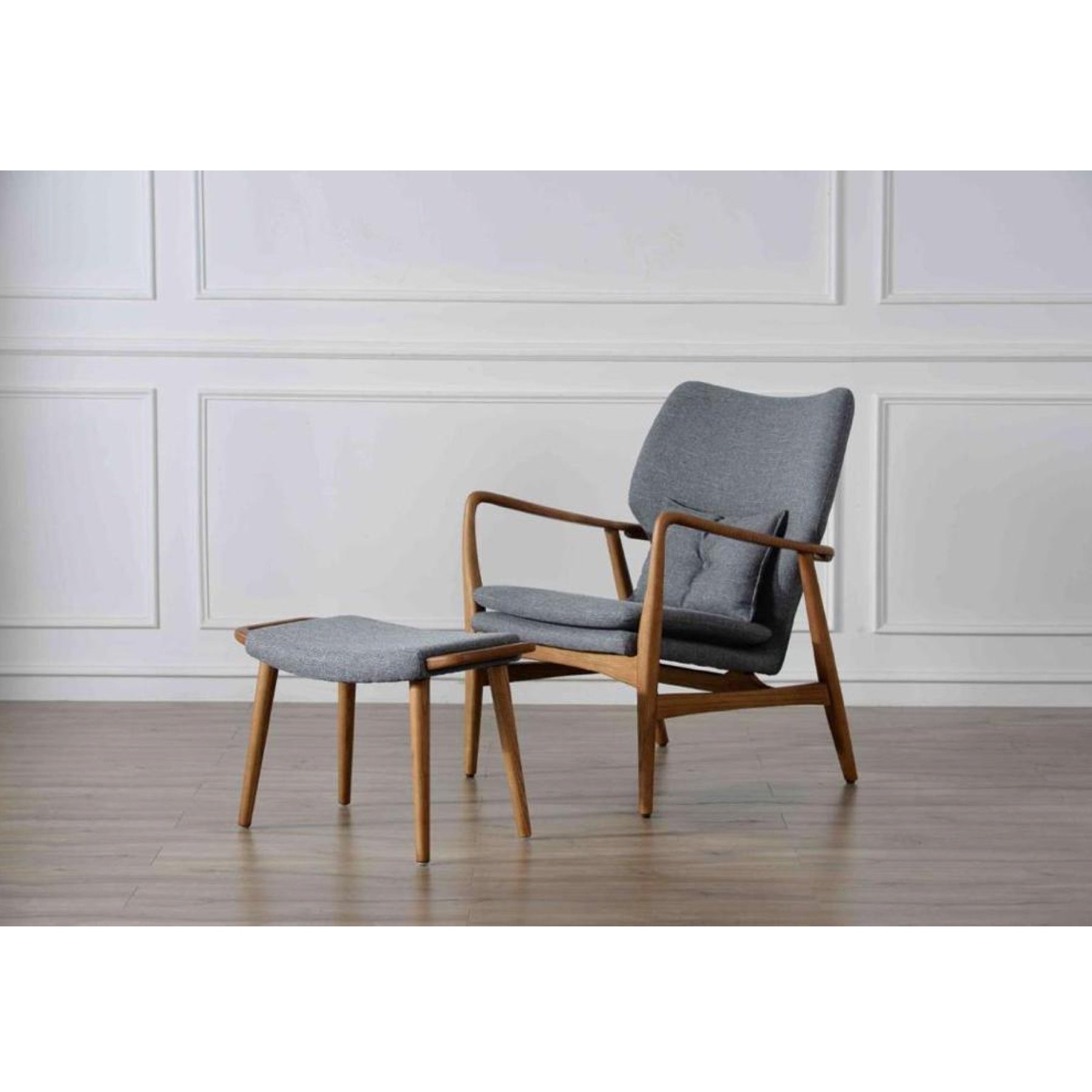 TR40073 Nuevo Patrik Style Lounge Chair