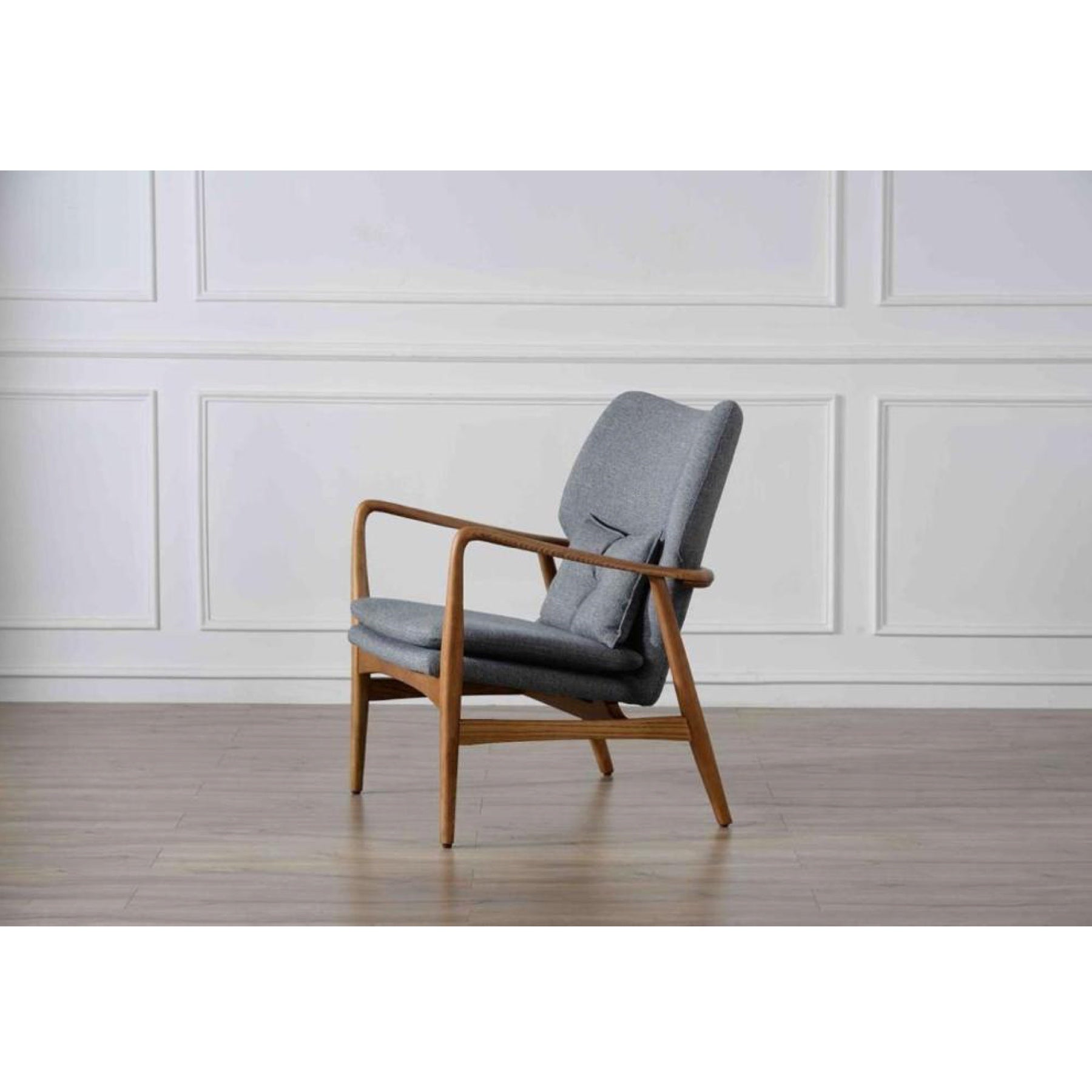 TR40073 Nuevo Patrik Style Lounge Chair