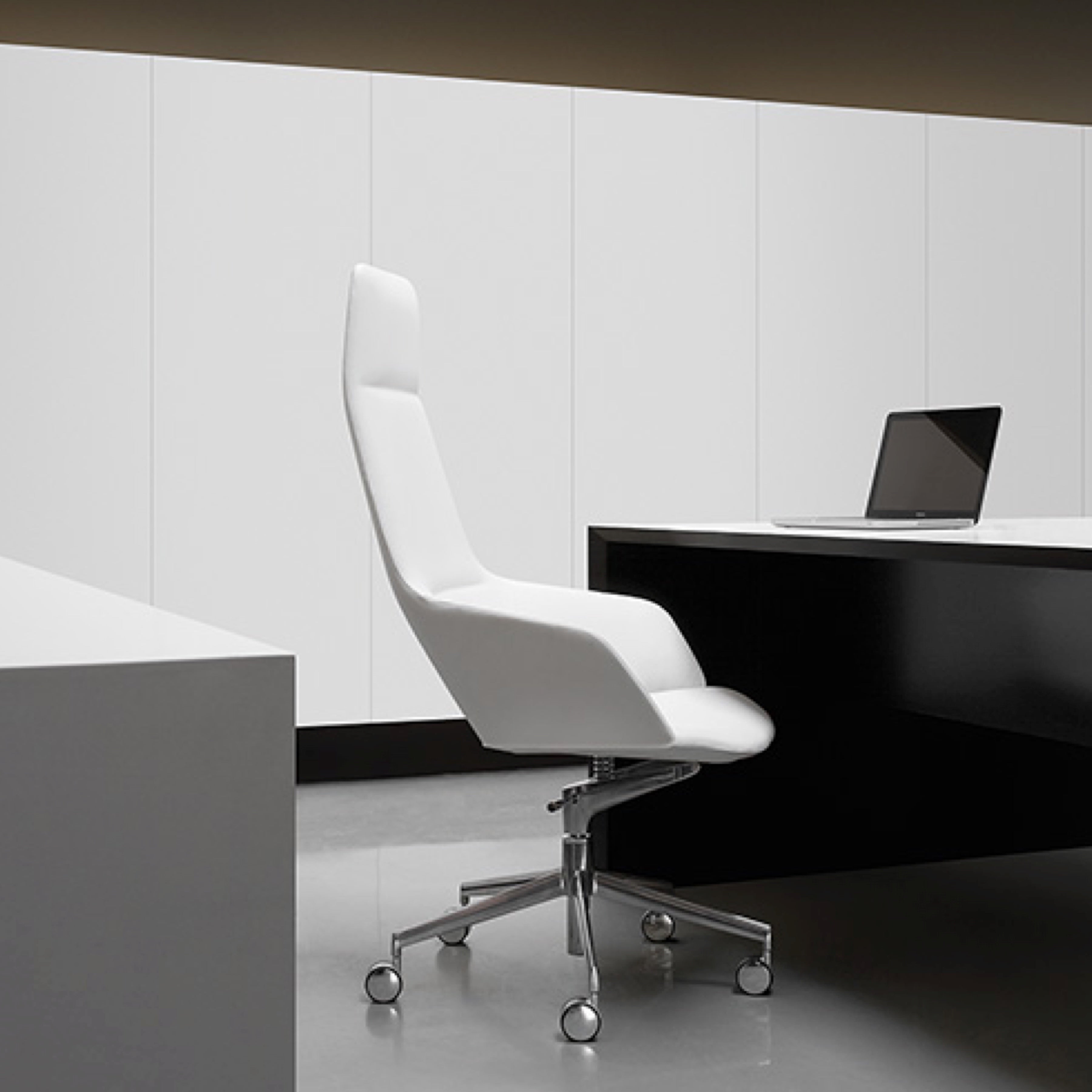 TR75015 Aston Direction Chair