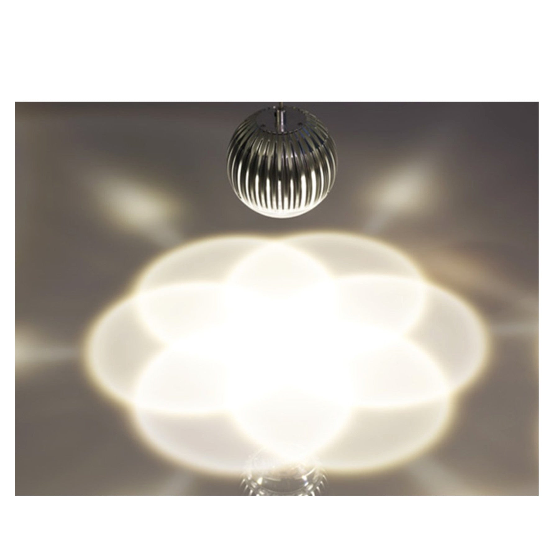 TR80027 Tom Dixon Fin Style Suspension Lamp (Discontinued)