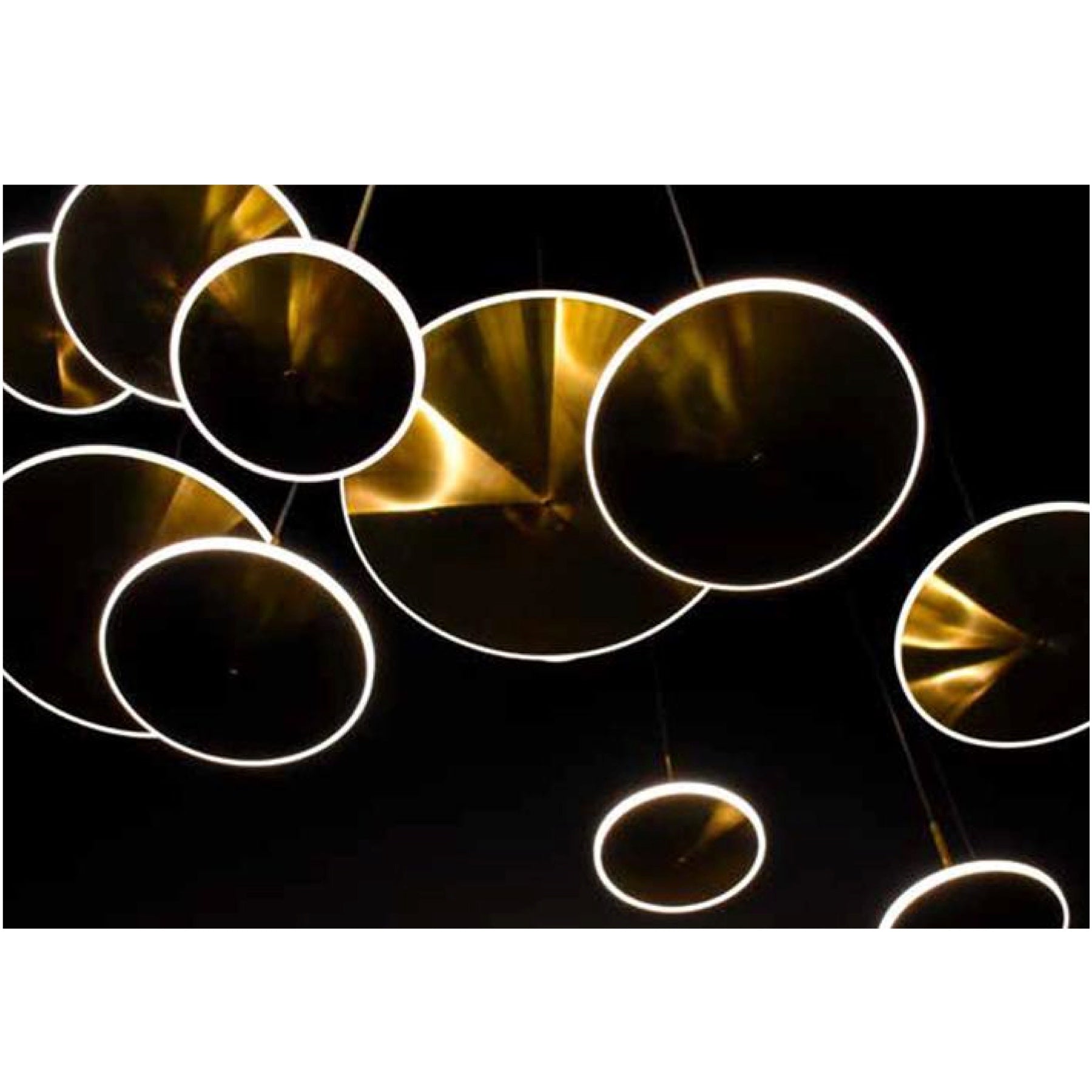 TR80070 Chrona Style Suspension Light