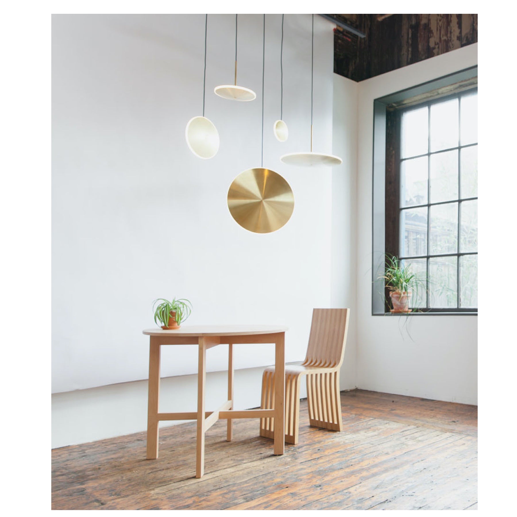 TR80070 Chrona Style Suspension Light