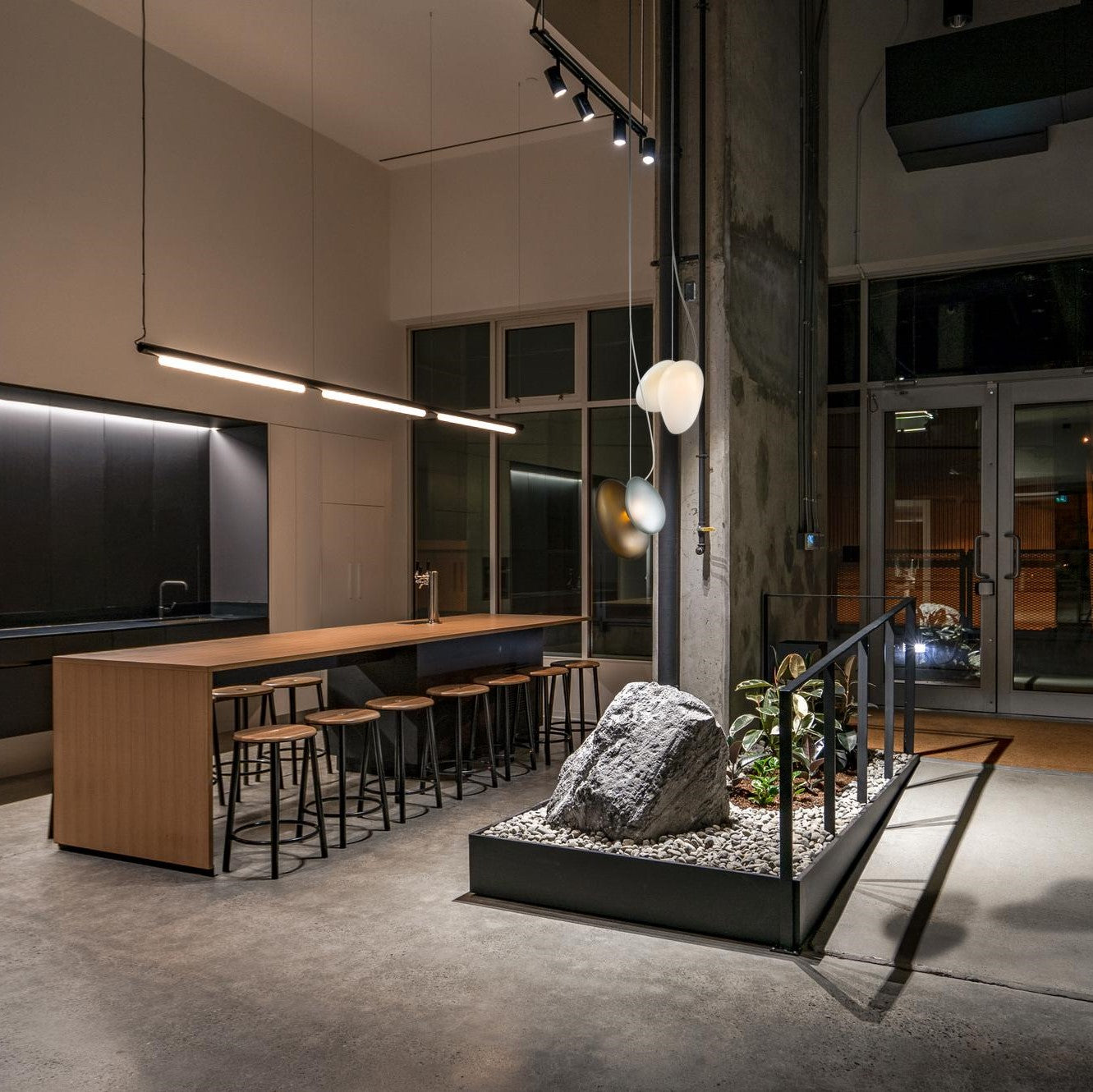 TR80178 Pebble Style Pendant Lamps