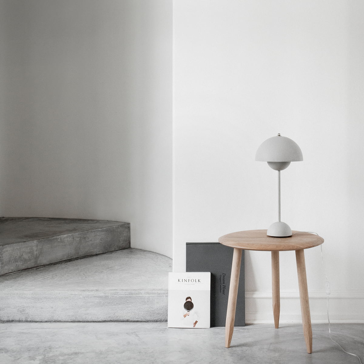 TR80244 Flowerpot style Table Lamp