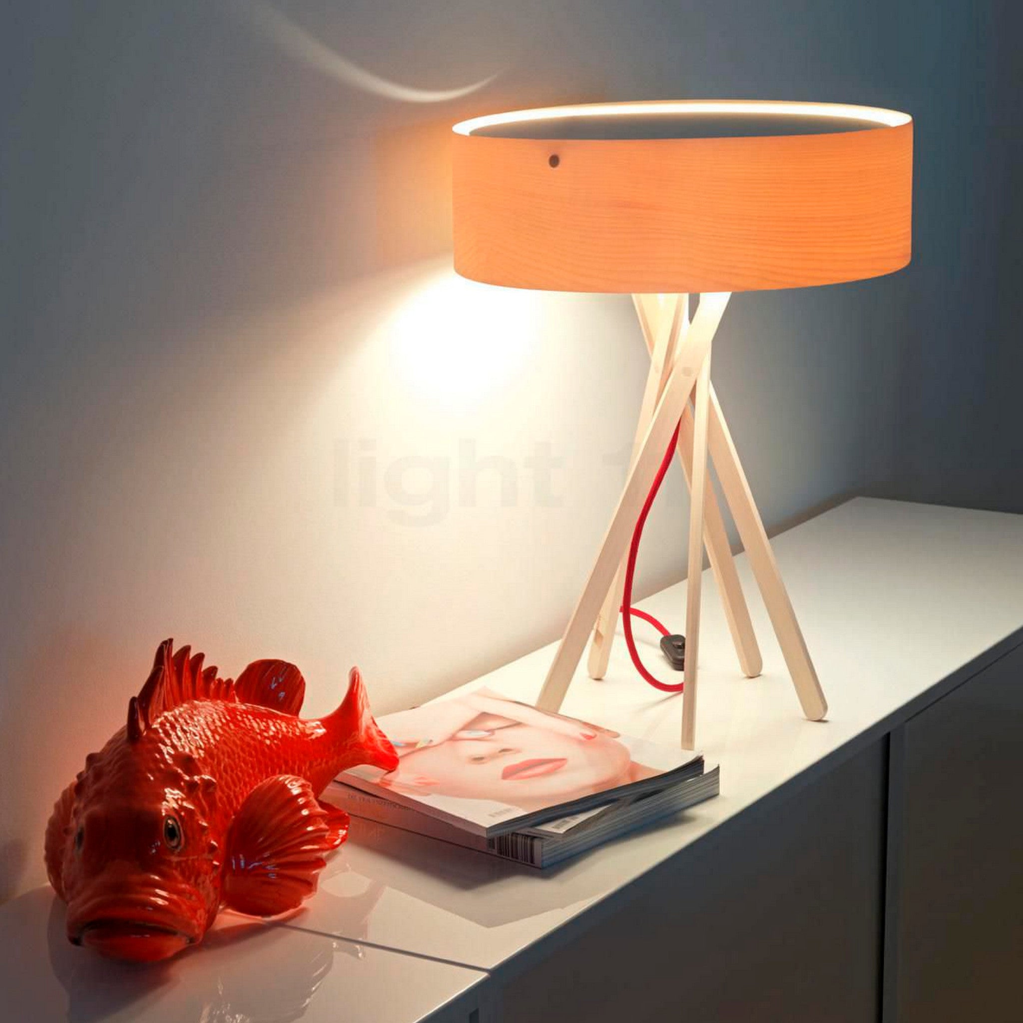 TR81002 Multi-leg Nordic Style Wood Table Lamp With Wood Drum Shade