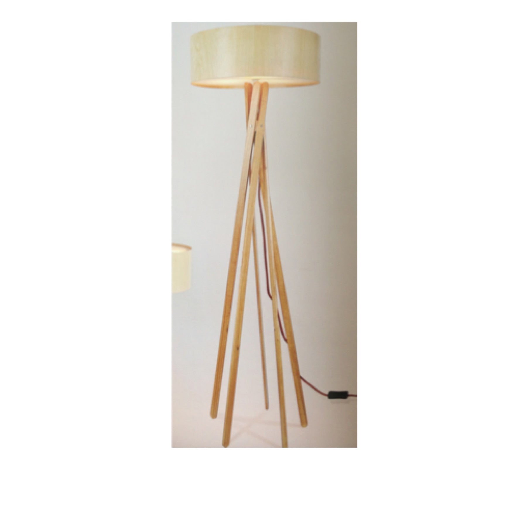 TR82001 Multi-leg Nordic Style Wooden Floor Lamp