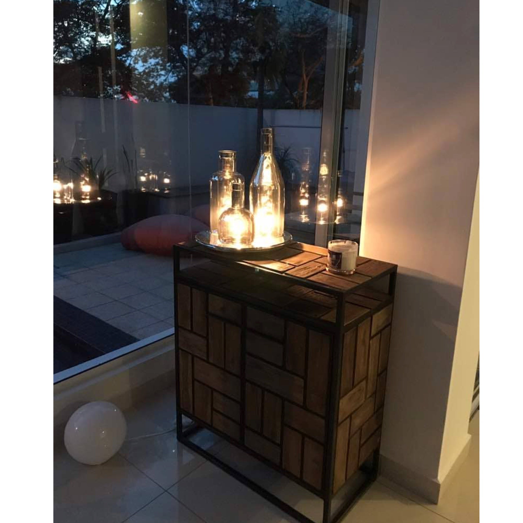 TR81001 Bottle Table Lamp