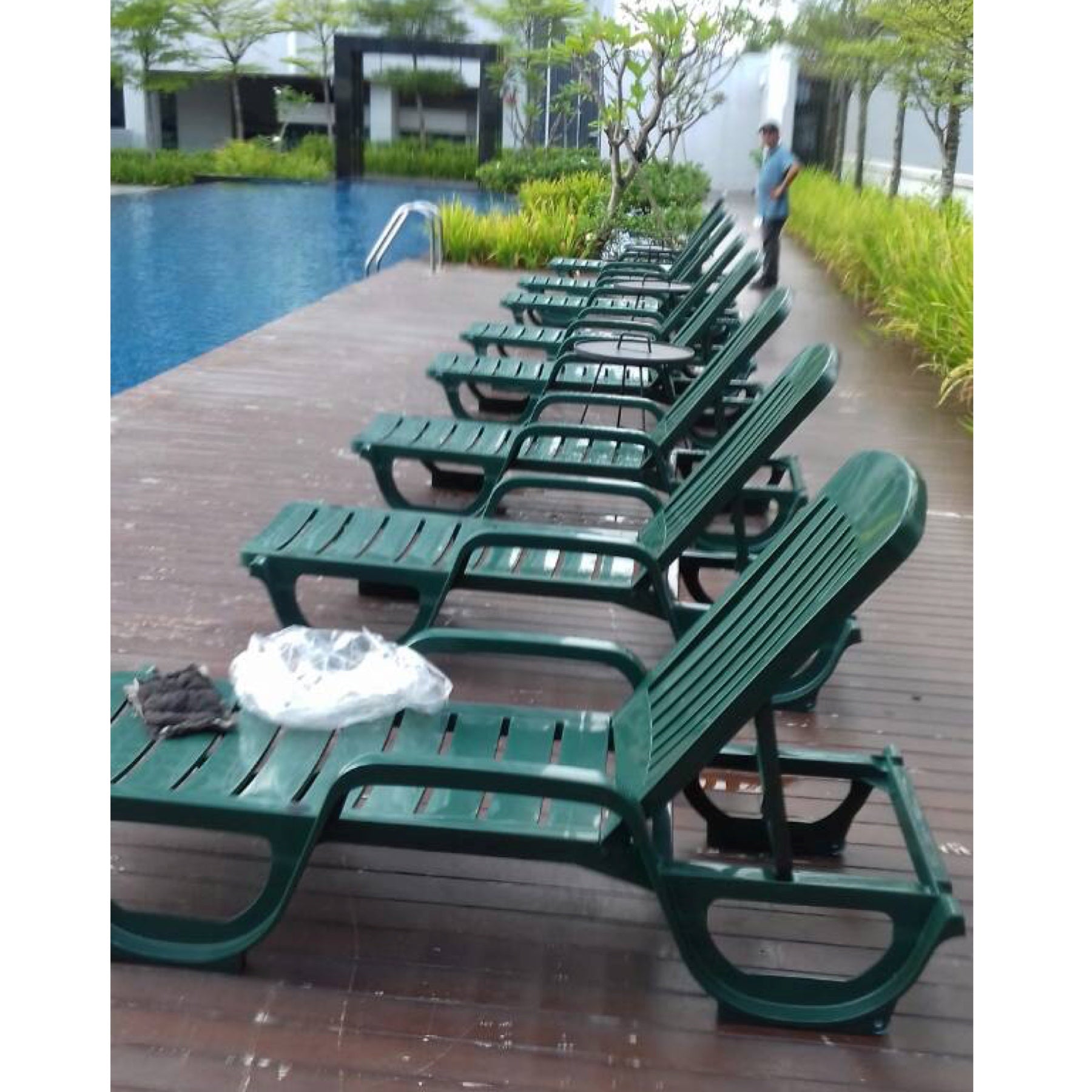 TRG10002 Grosfillex® Miami Collections