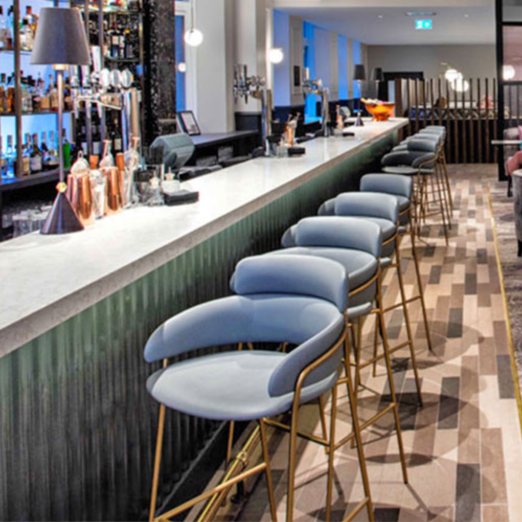 TR30027 Strike Bar Stool