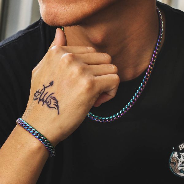 幅8mmマルチカラー光沢仕上げ喜平キューバンネックレス