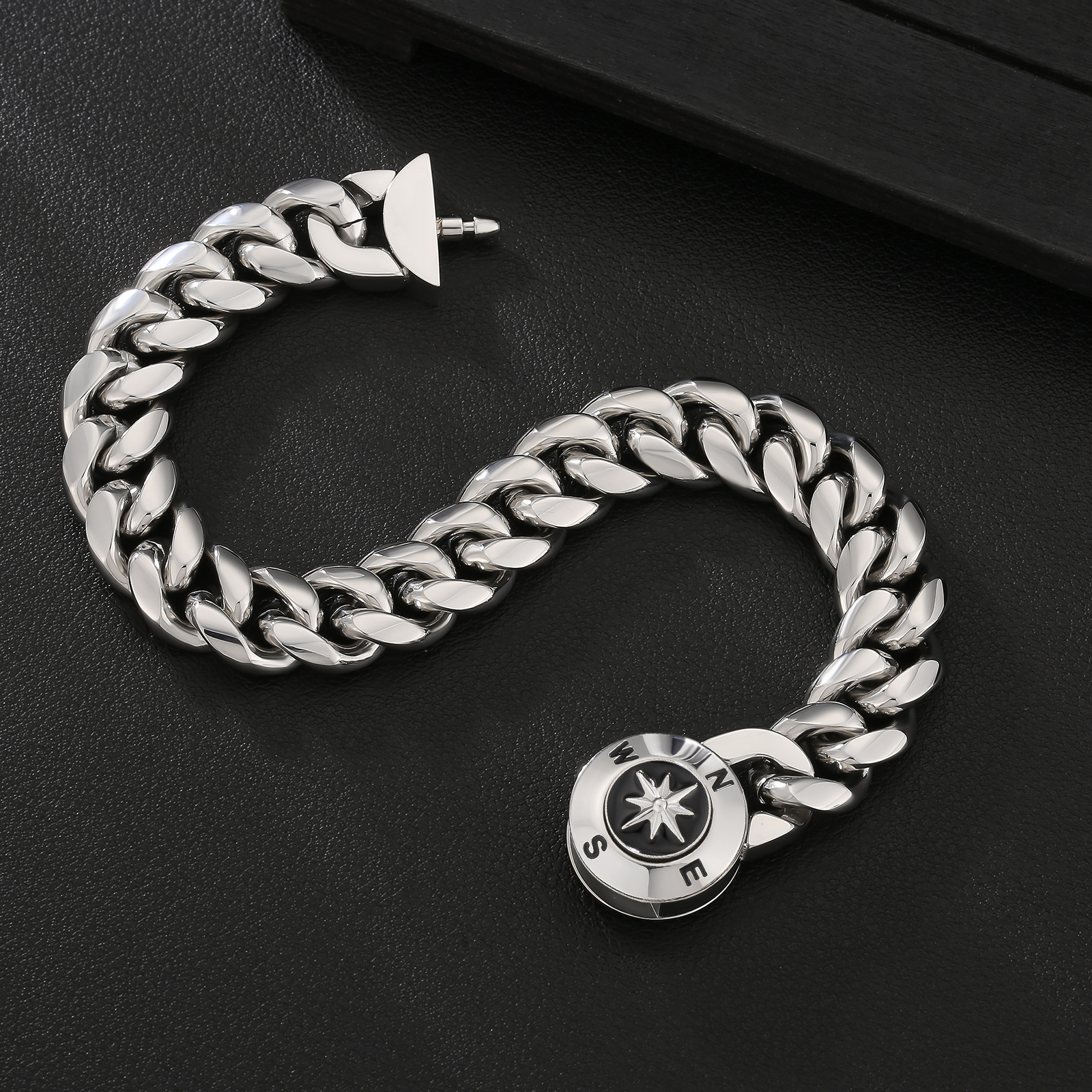 NEW Compass Button Clasp】2面 喜平 ブレスレット 12mm KRKC