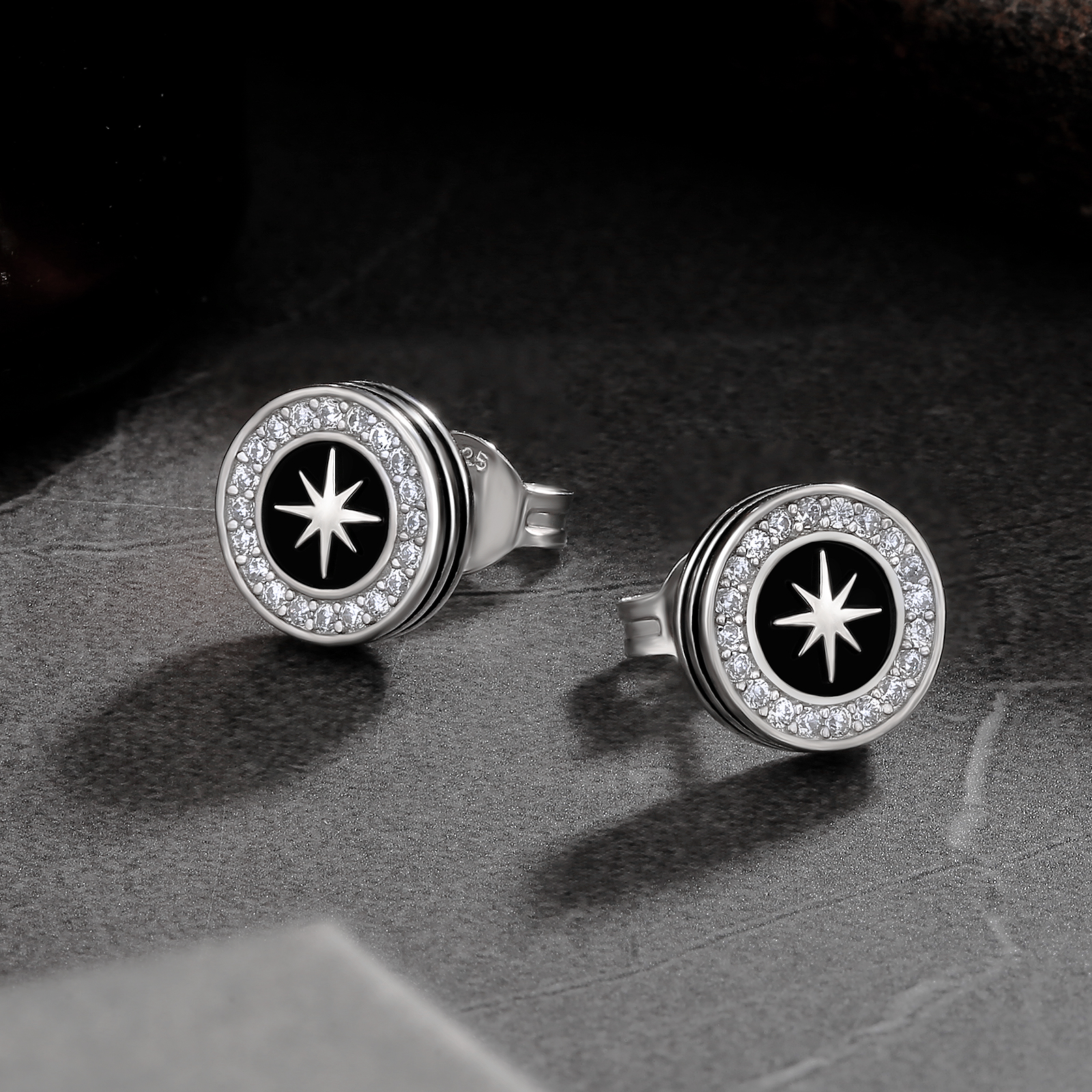 幅9mm 八芒星 シルバー ピアス メンズ CZダイヤ KRKC 幅9mm 八芒星 シルバー ピアス メンズ CZダイヤ KRKC