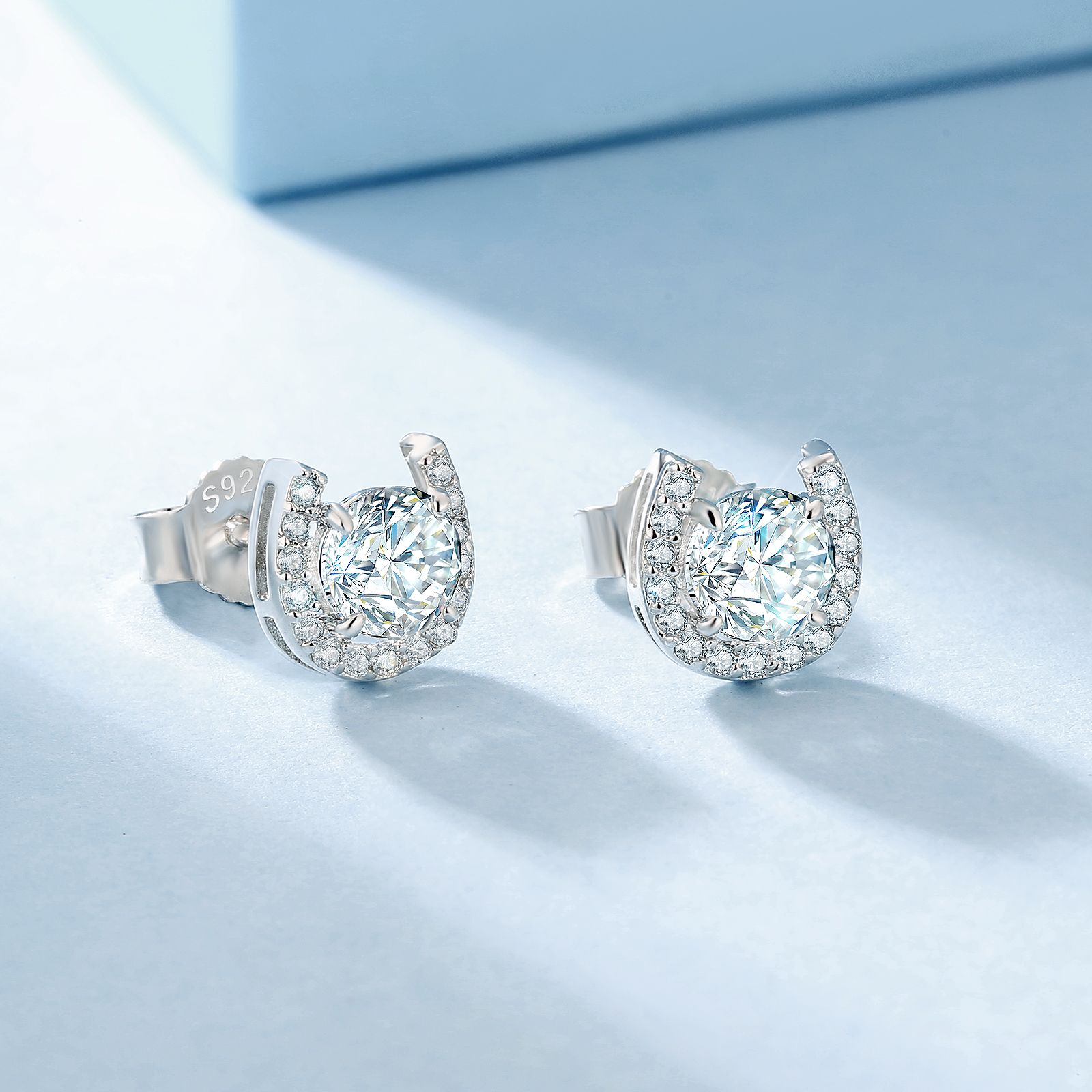 0.5カラット モアサナイト スタッド ピアス S925 KRKC