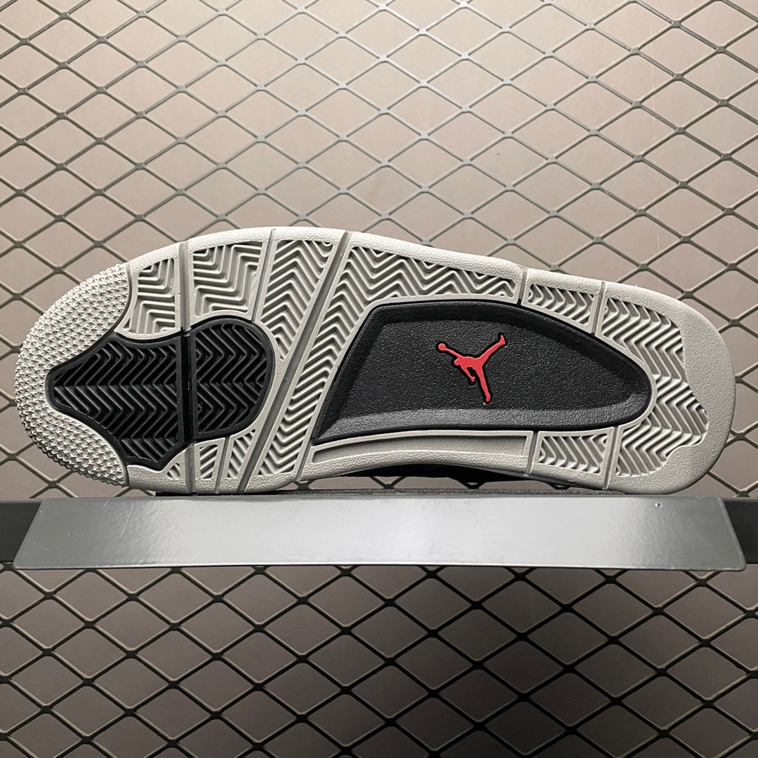 NIKE AIR JORDAN 4 RETRO "TORO BRAVO"