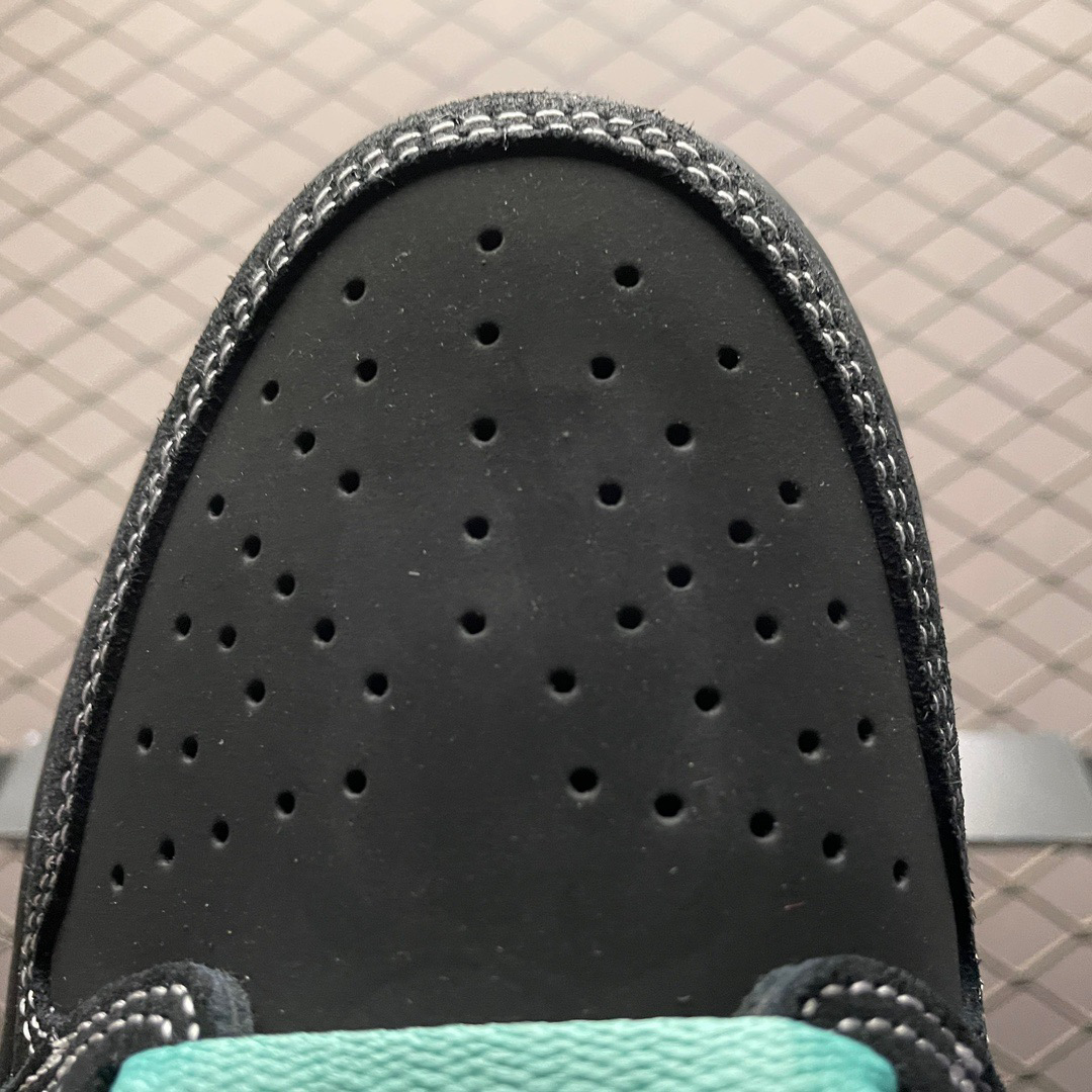 Air Jordan Travis Scott x Tiffany & Co. x Nike Air Jordan 1 Low