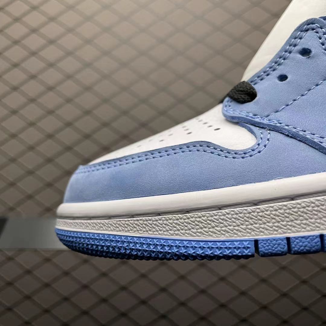 Nike Air Jordan 1 High OG "University Blue" 555088-134