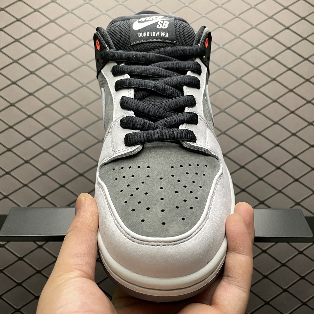 Nike SB Dunk Low Pro "VX1000 Camcorder" CV1659-001