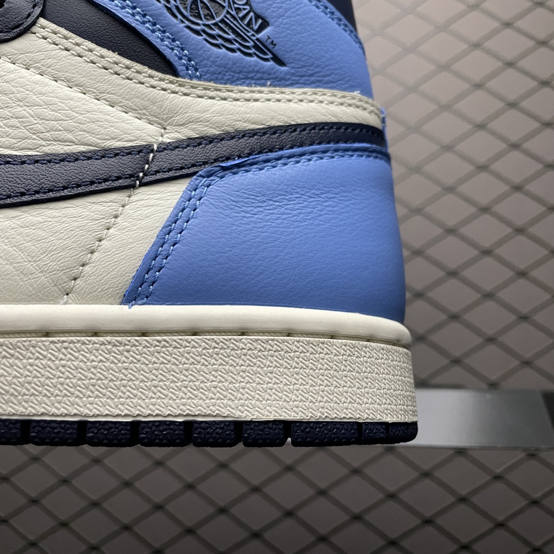 Nike Air Jordan 1 Retro High OG "Obsidian/University Blue" (555088-140)