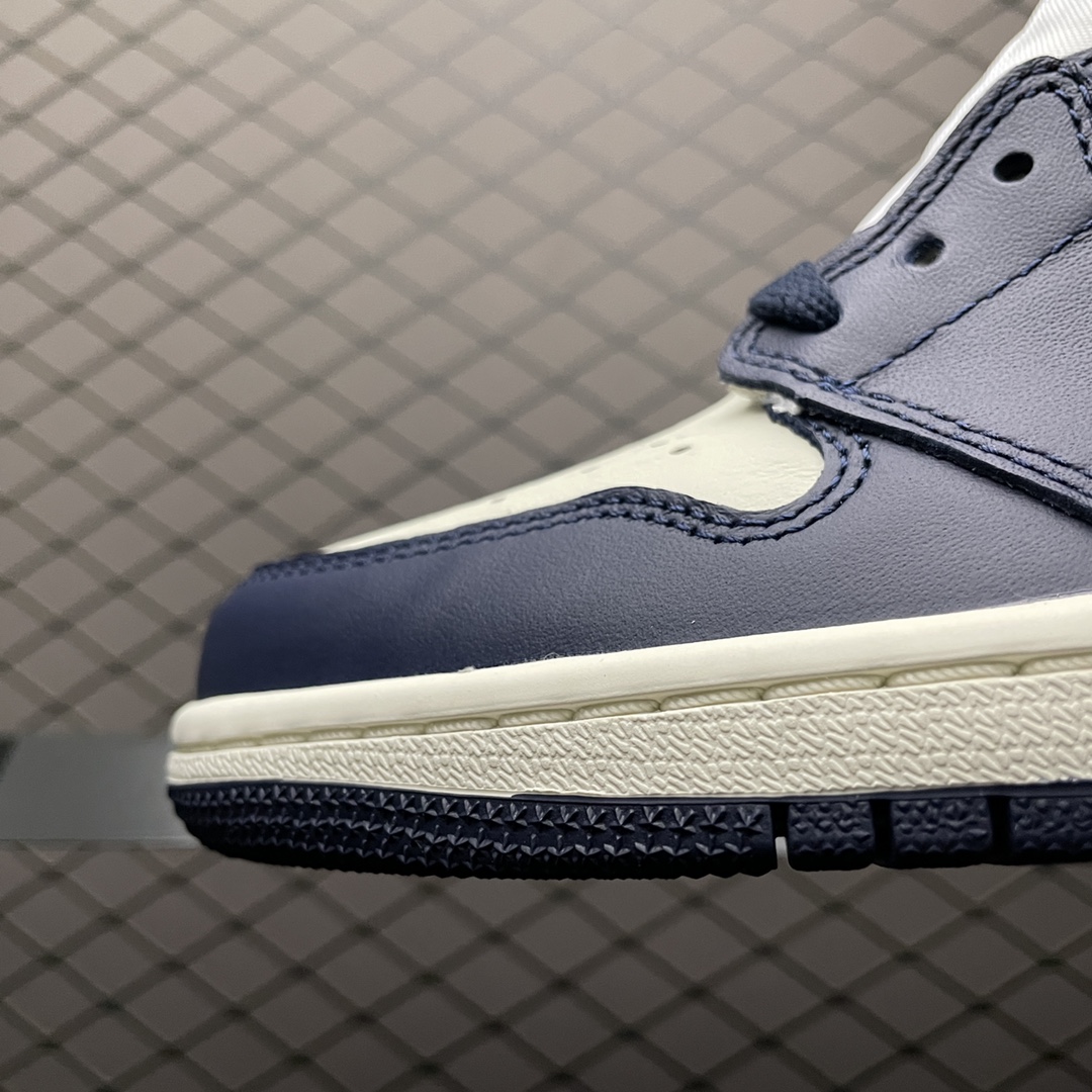 Nike Air Jordan 1 Retro High OG "Obsidian/University Blue" (555088-140)