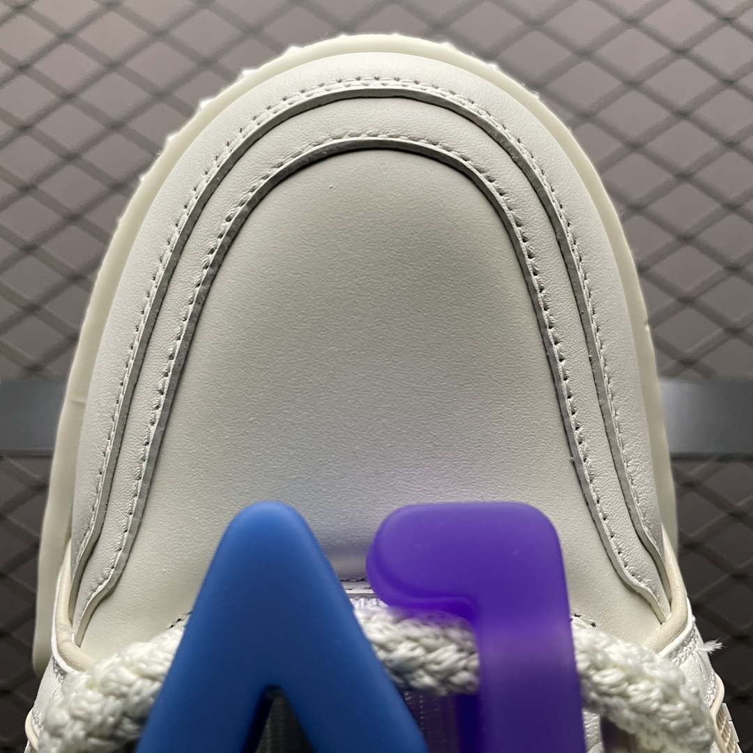 LV Trainer Maxie Line Sneaker "Blanc" （1AB8RO）