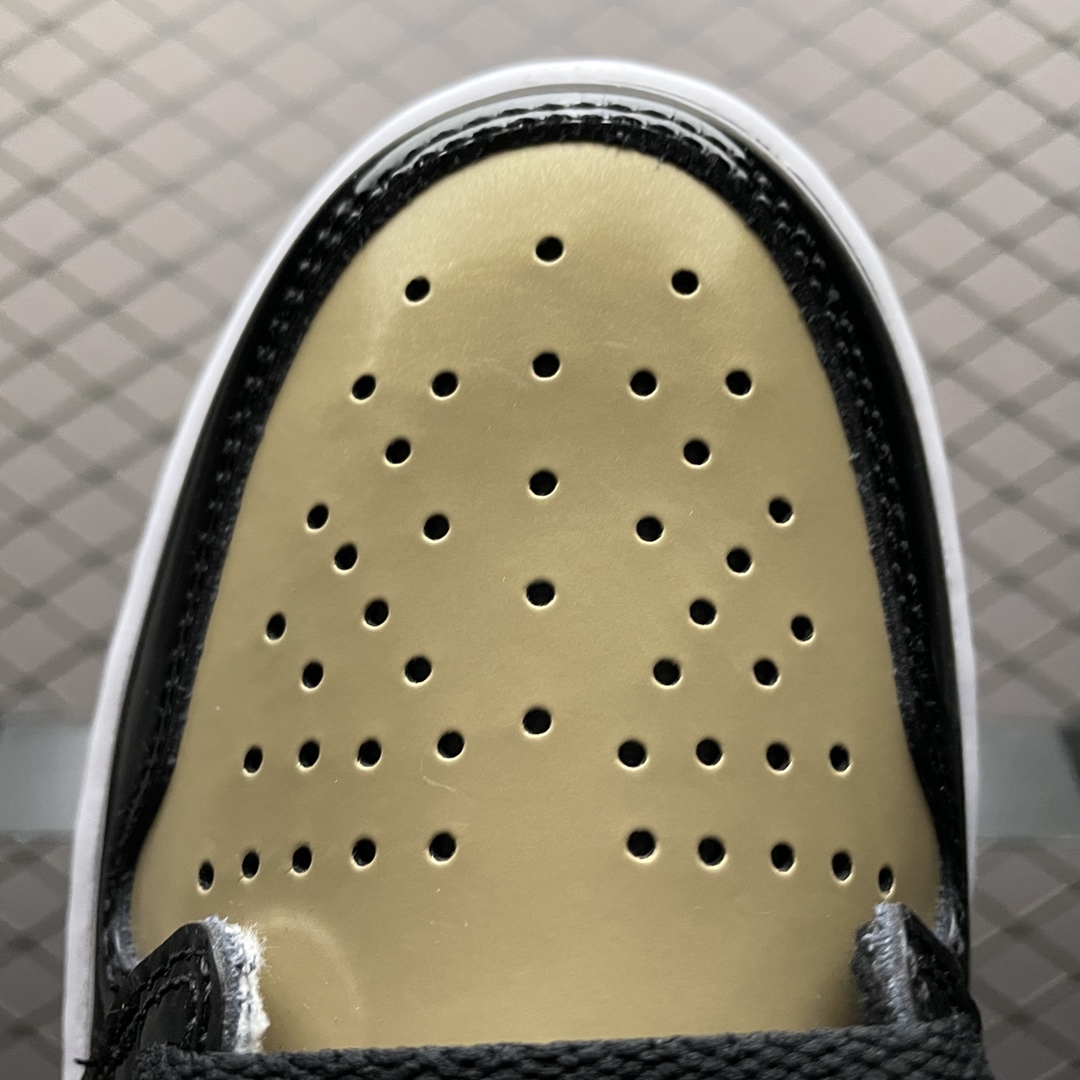 Nike Air Jordan 1 RETRO High OG NRG "Gold Toe" (861428-007)