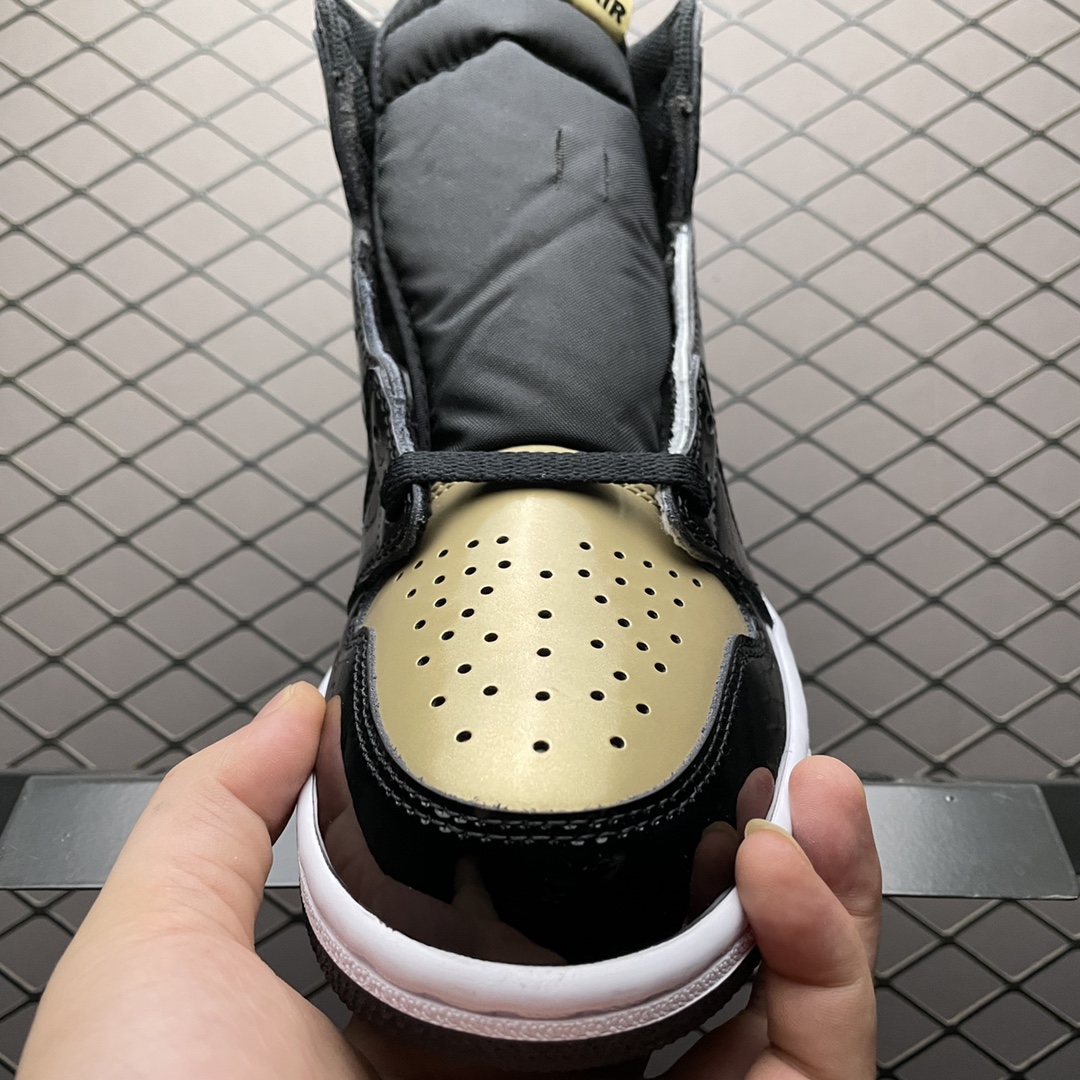 Nike Air Jordan 1 RETRO High OG NRG 