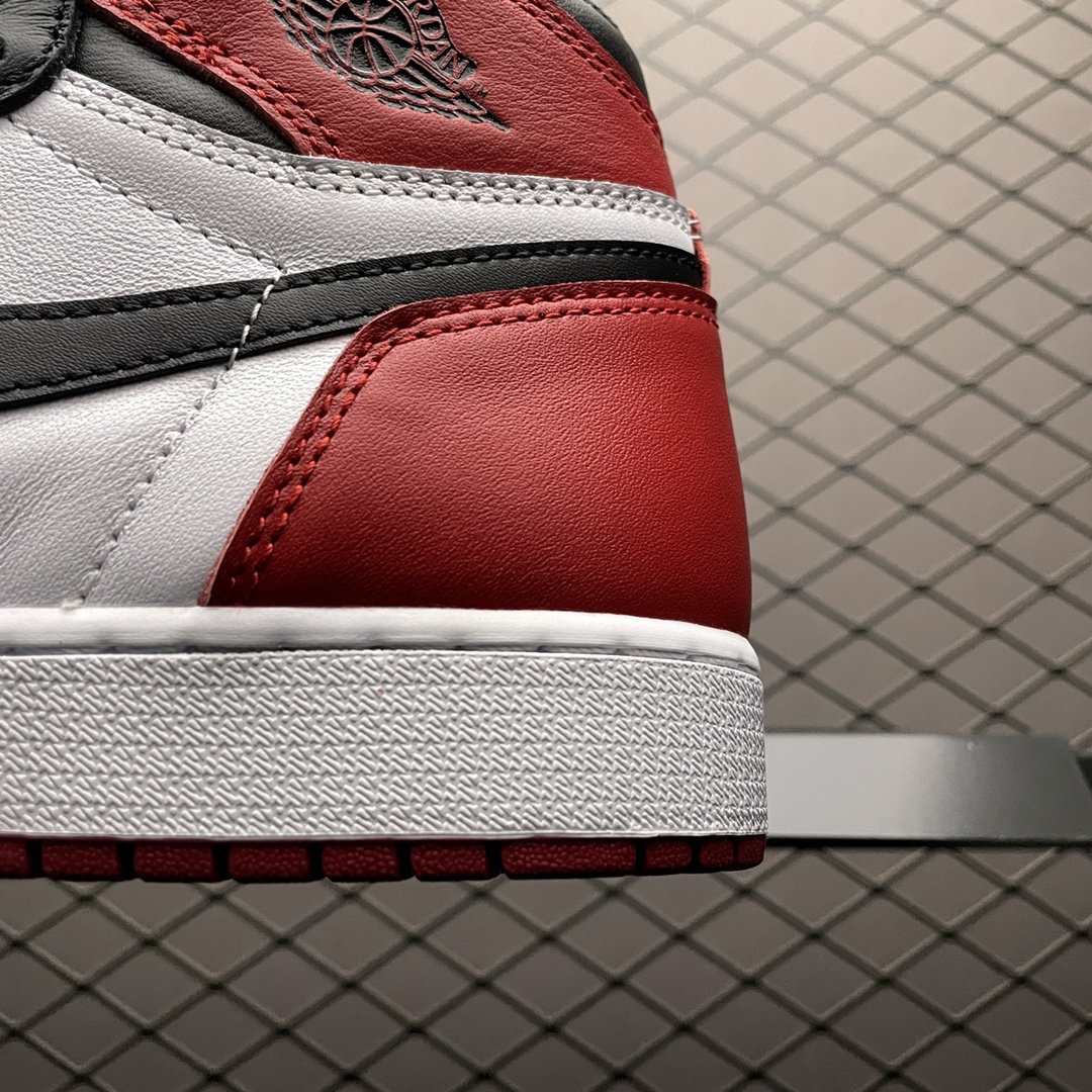 Nike Air Jordan 1 Retro High OG "Black Toe"(2016) (555088-125)
