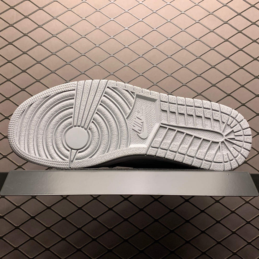 NIKE AIR JORDAN 1 LOW "BLACK/LIGHT SMOKE GREY"（553558-039）