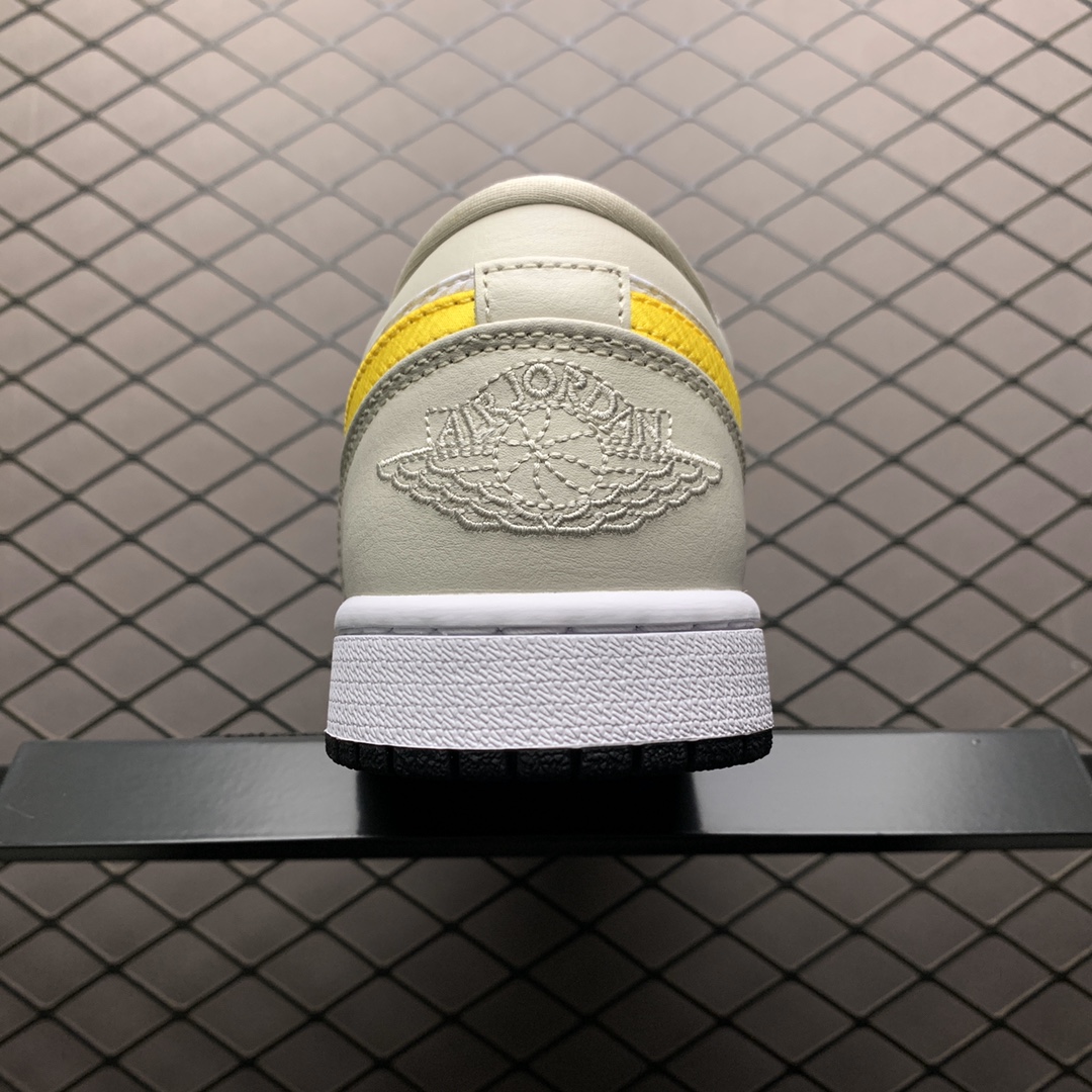 NIKE AIR JORDAN 1 LOW "LIGHT OREWOOD BROWN/AMARILLO-WHITE-LASER-BLUE"（CK3022-107）