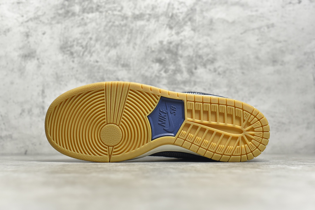 Nike SB Dunk Low "Sashiko" (CV0316-400)