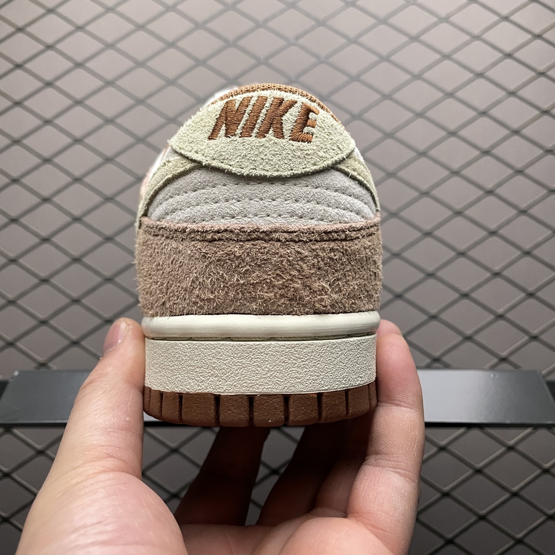 NIKE DUNK LOW PRM "MEDIUM CURRY" (DD1390-100)