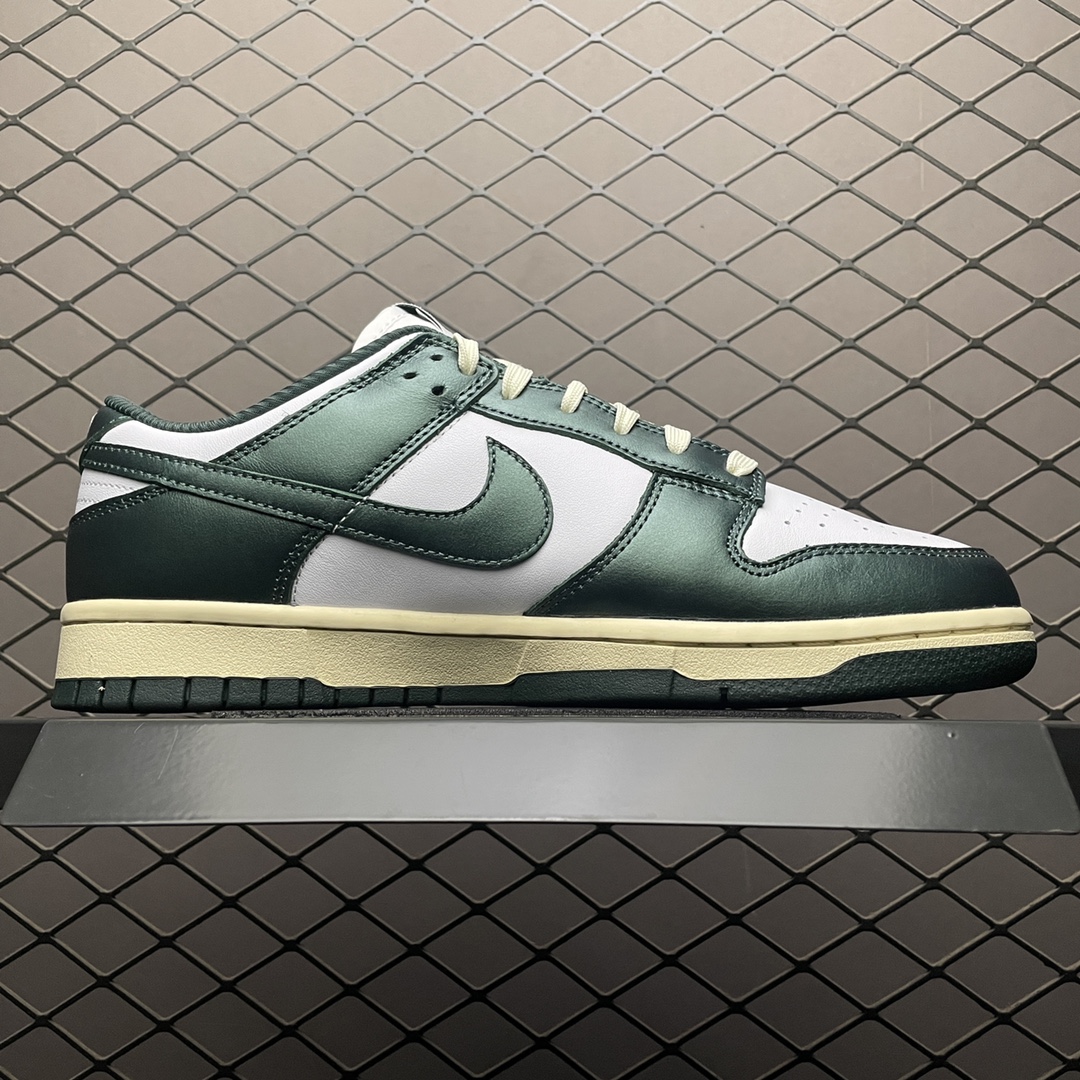 Nike WMNS Dunk Low "Vintage Green" (DQ8580-100)