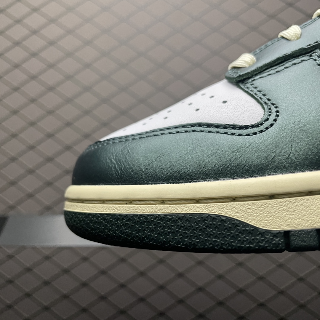 Nike WMNS Dunk Low "Vintage Green" (DQ8580-100)