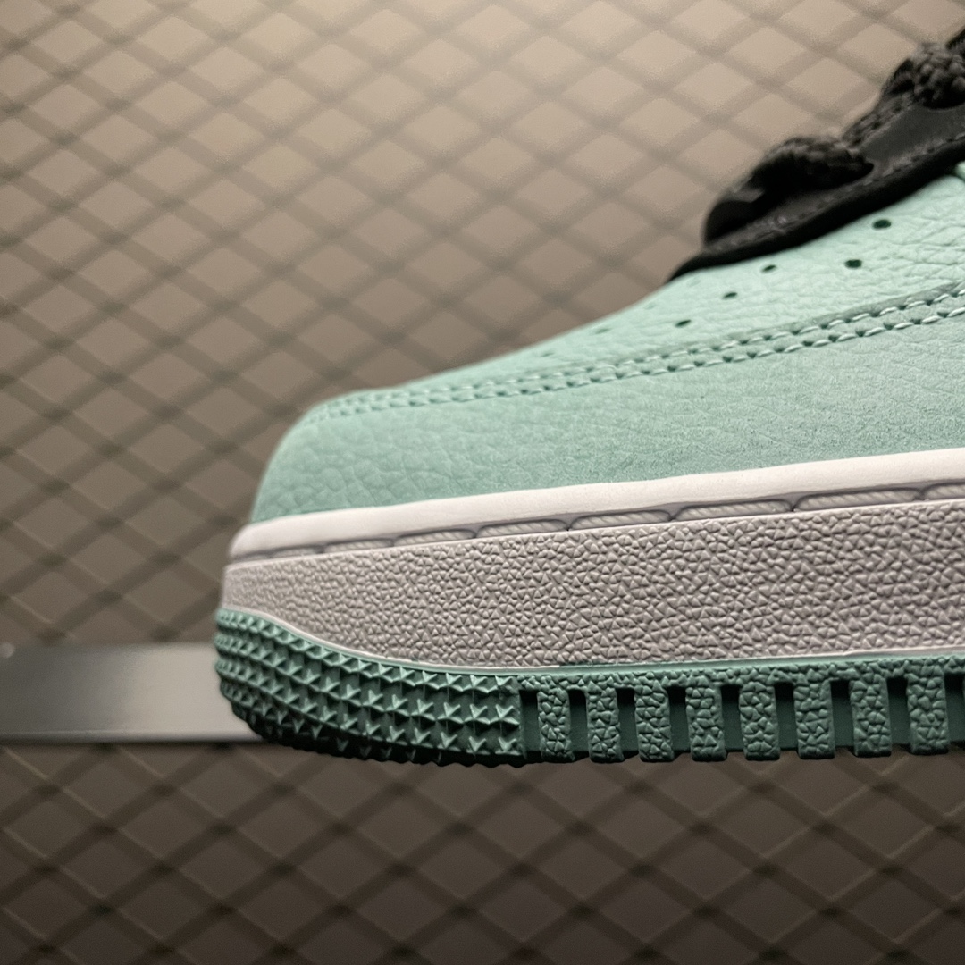 Tiffany & Co. Reveals Friends & Family Version Of Its Nike Air Force 1 Low “1837”（dz1382-001）
