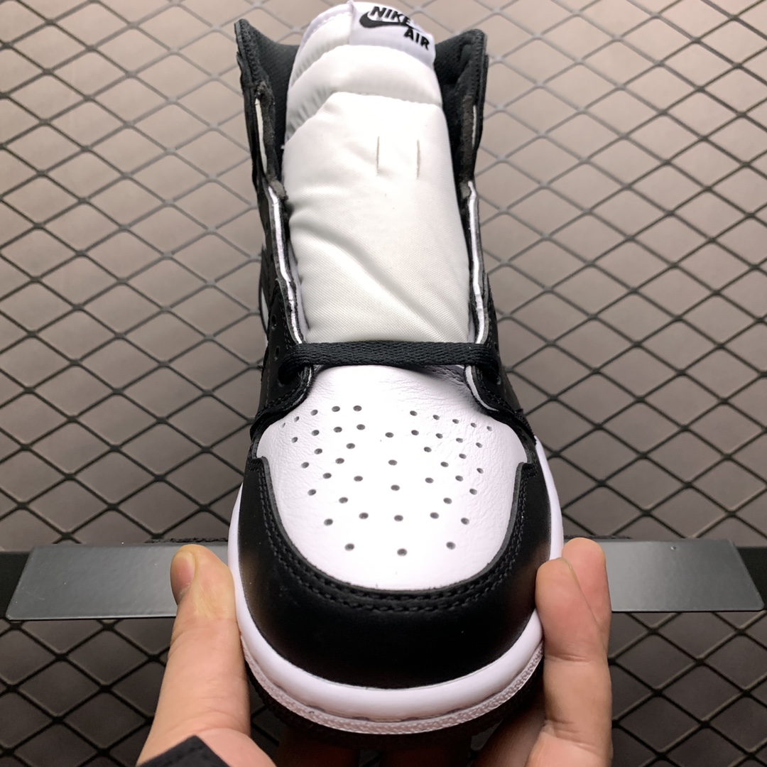 Nike Air Jordan 1 Retro High OG "Black/White" (2014)（555088-010）