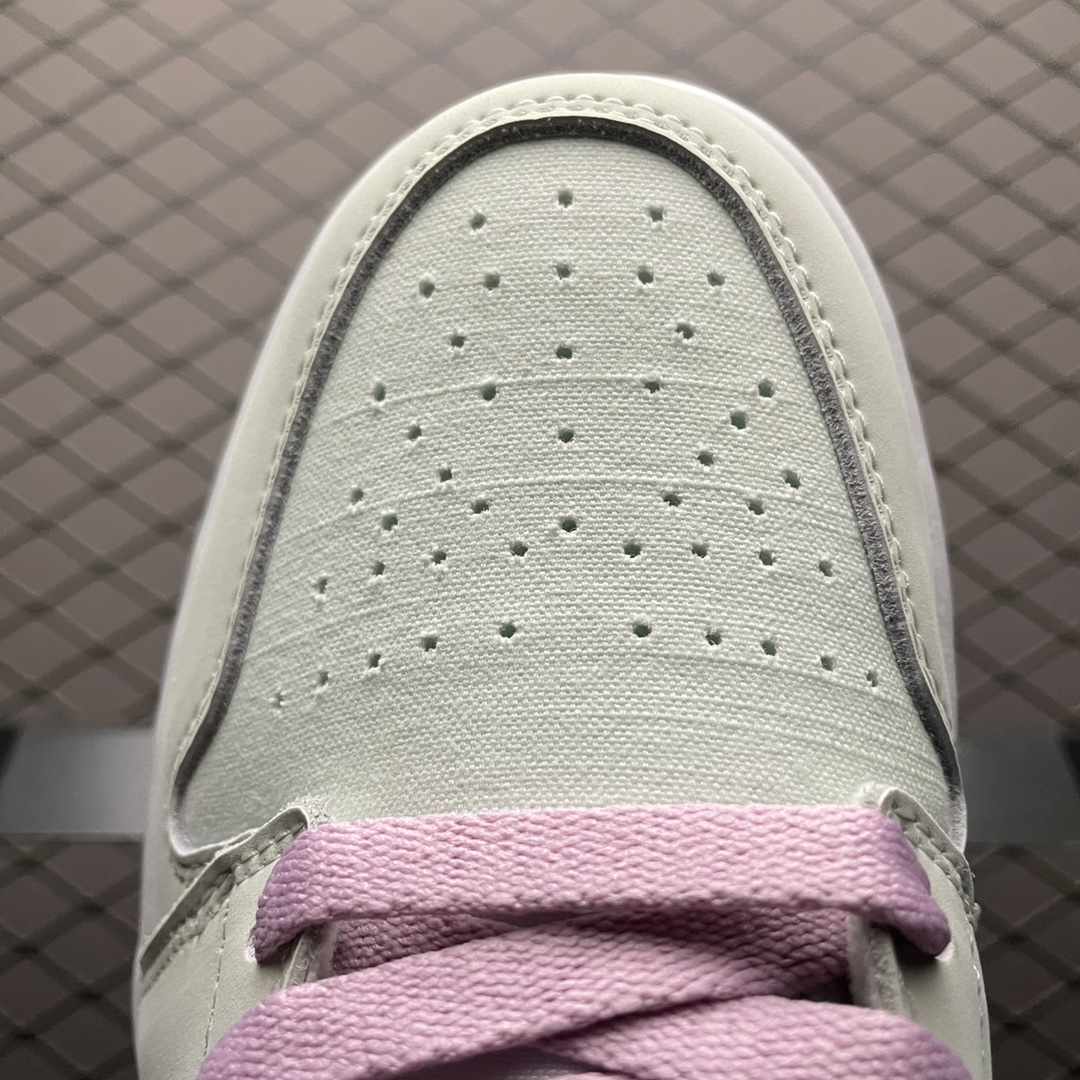 NIKE WMNS AIR JORDAN 1 LOW "BARELY GREEN"（CZ0776-300）