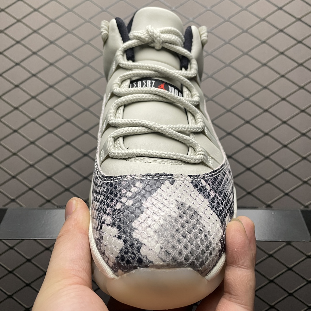 AIR JORDAN 11 LOW SNAKESKIN LIGHT BONE/UNIVERSITY RED AIR JORDAN 11 LOW SNAKESKIN LIGHT BONE/UNIVERSITY RED