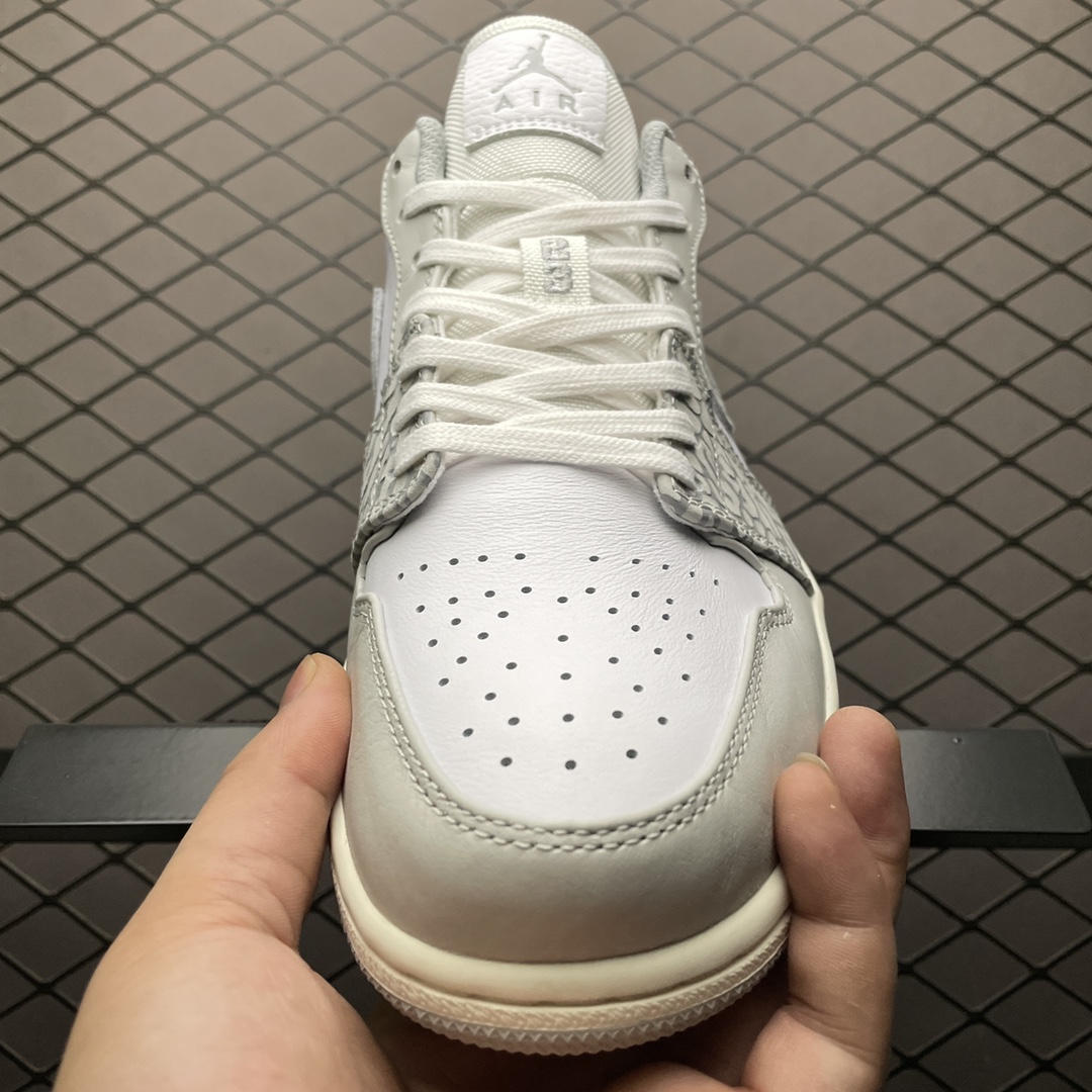 Nike Air Jordan 1 Low Premium 