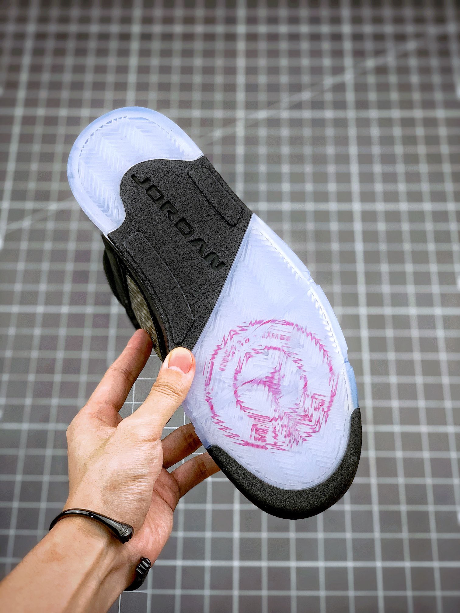 NIKE AIR JORDAN 5 PARIS SAINT-GERMAIN BLACK/CEMENT GREY  (AV9175-001)