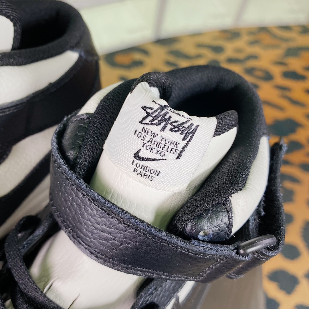 Stussy × Nike Air Force 1 Mid 