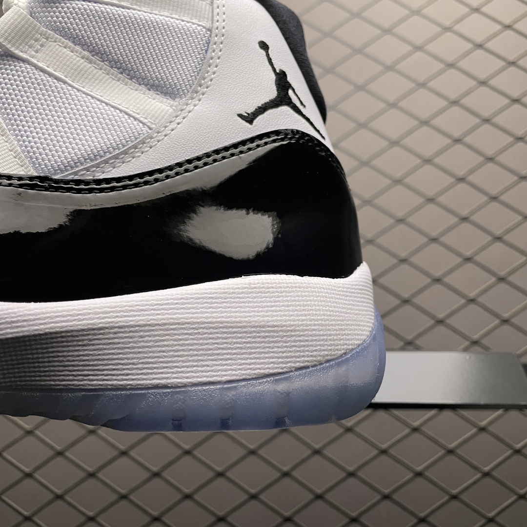 Nike Air Jordan 11 Retro 