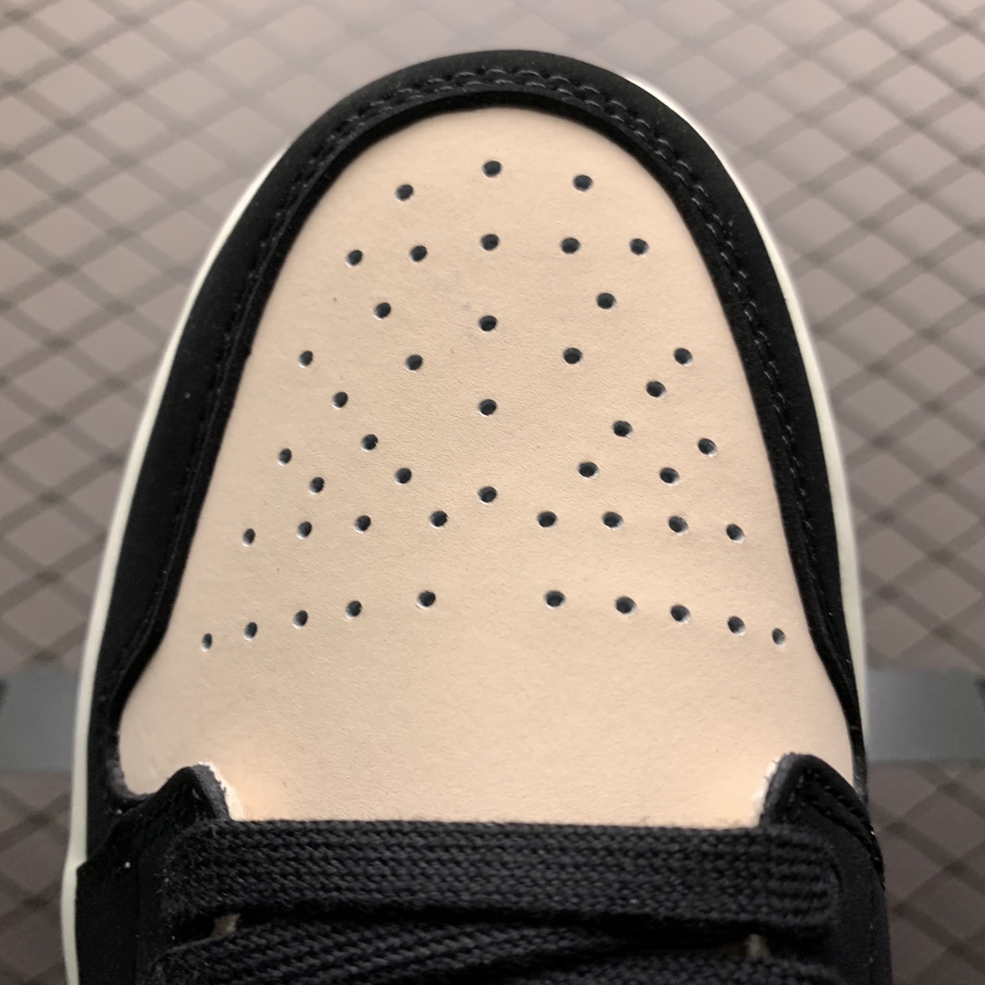 NIKE WMNS AIR JORDAN 1 LOW "BLACK/GUAVA"（DC0774-003）