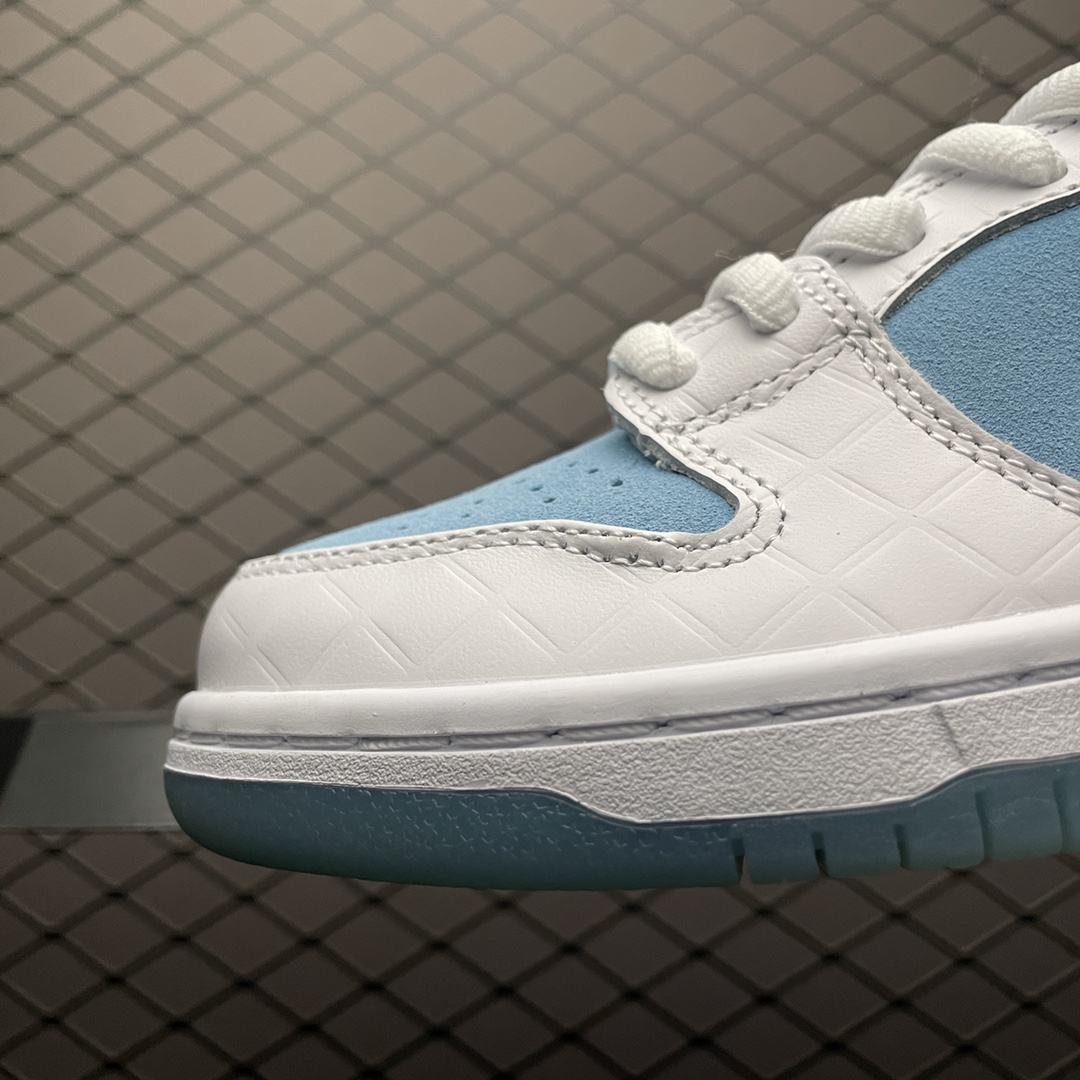 FTC × Nike SB Dunk Low (DH7687-400)