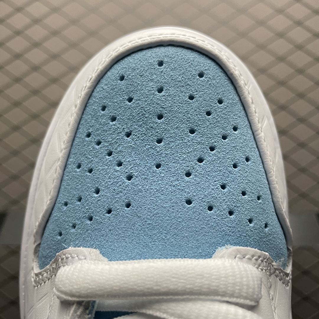 FTC × Nike SB Dunk Low (DH7687-400)