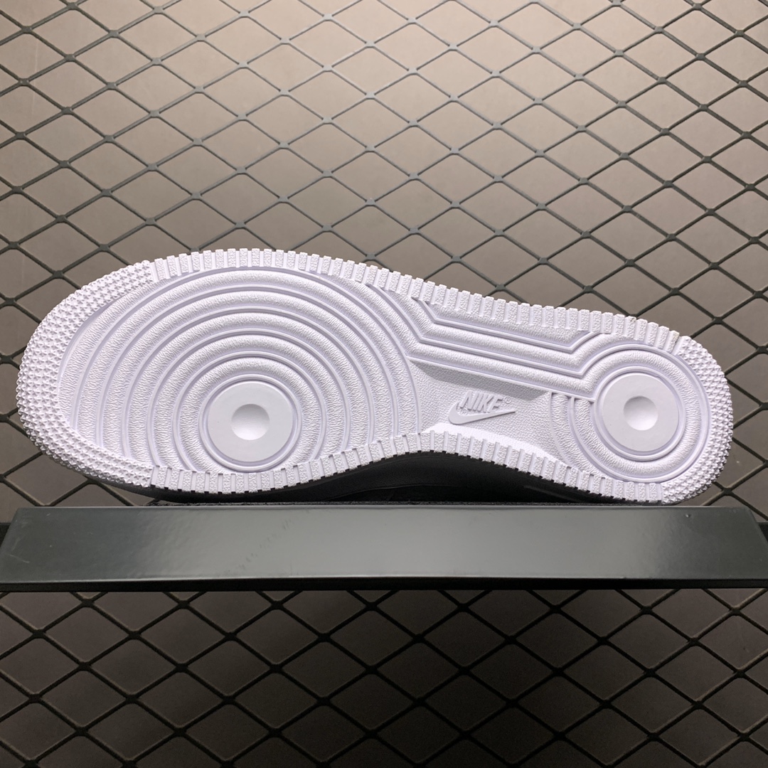 NIKE AIR FORCE 1 LOW LV8 UTILITY "BLACK SKETCH" （CW7581-101）