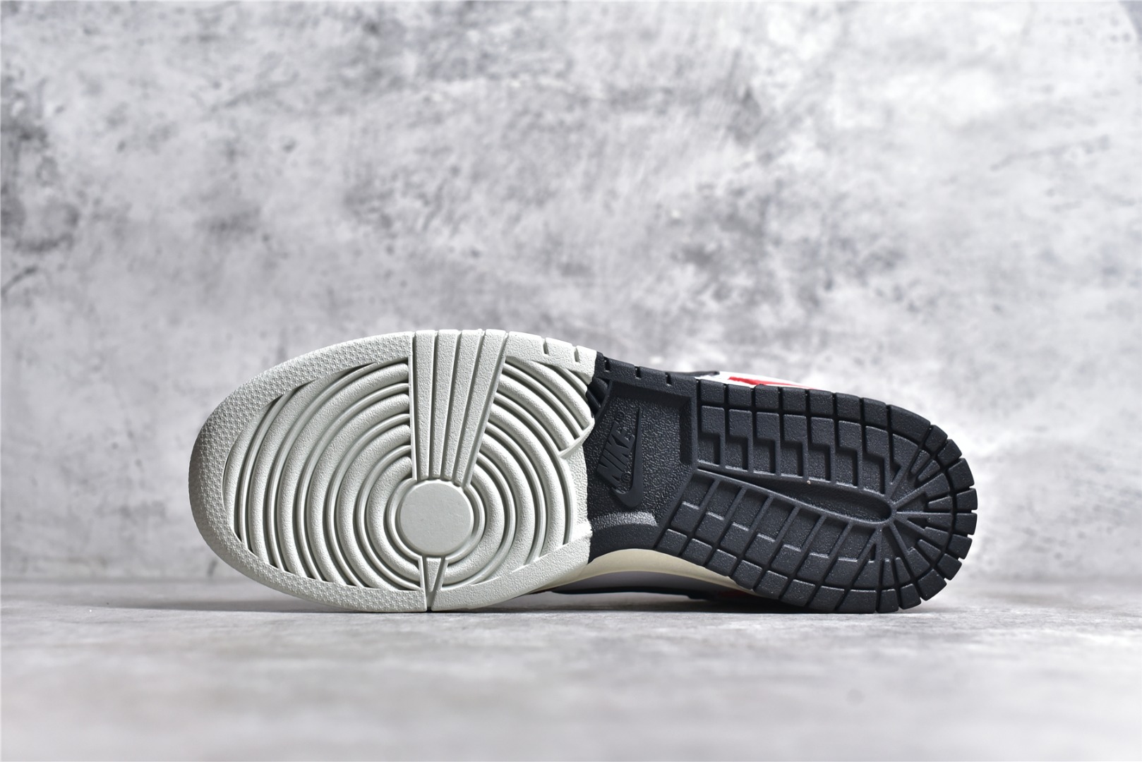 Nike Dunk Low "Chicago Split" (DZ2536-600)