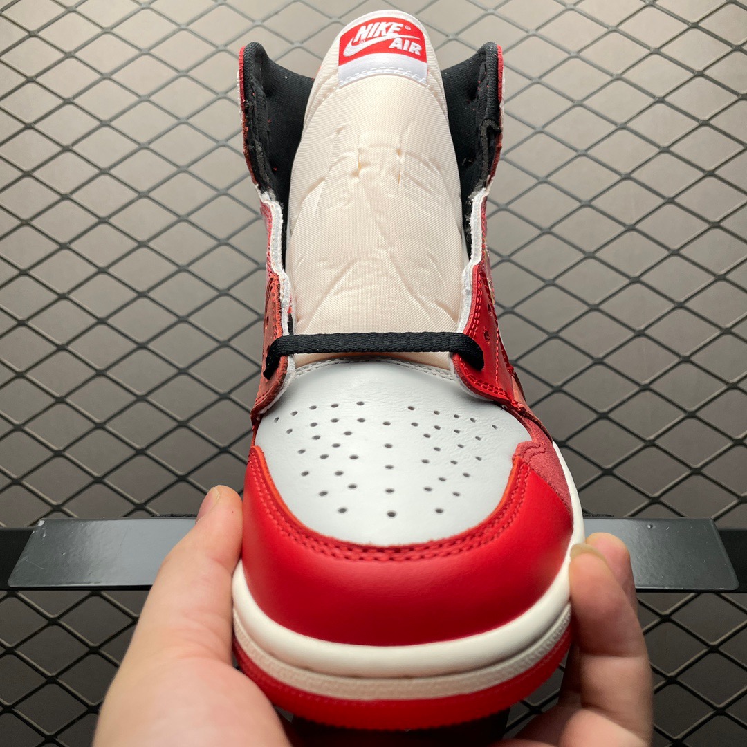 Spider-Man × Nike Air Jordan 1 High OG SP 