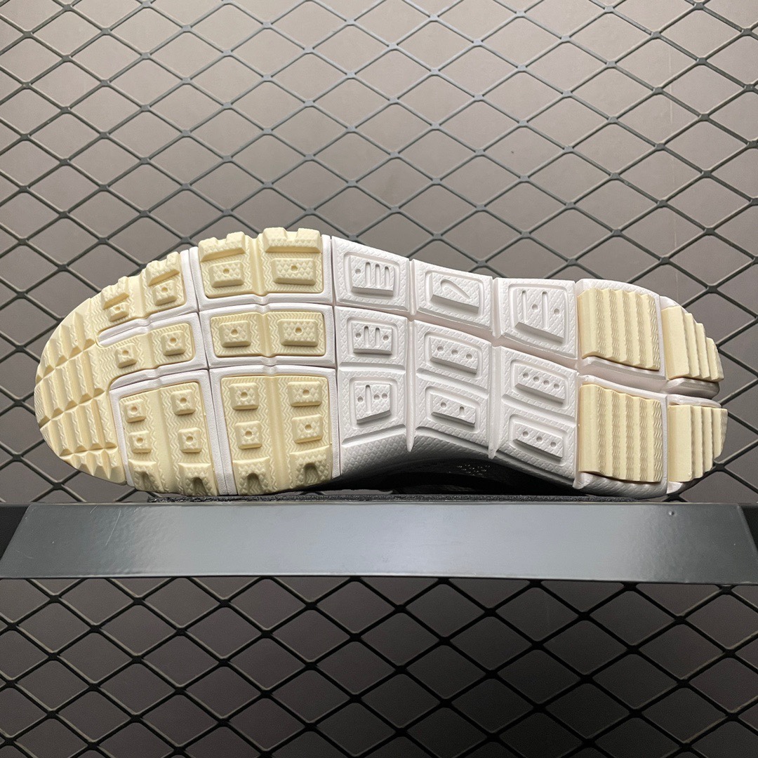 Tom Sachs × Nike Mars Yard 2.0 "Natural/Sport Red-Maple"