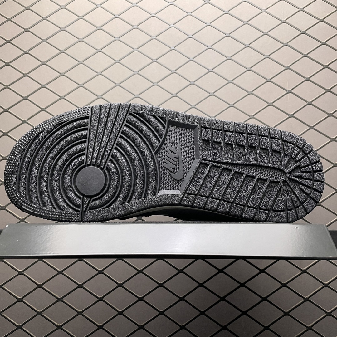 Nike Air Jordan 1 Retro High OG "Black and Smoke Grey"（DZ5485-051）