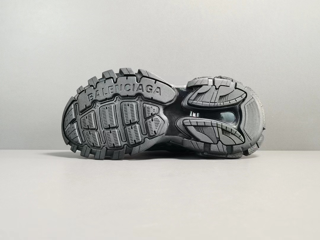 BALENCIAGA Track Trainers 3.0（700875 W3RF1 1090）